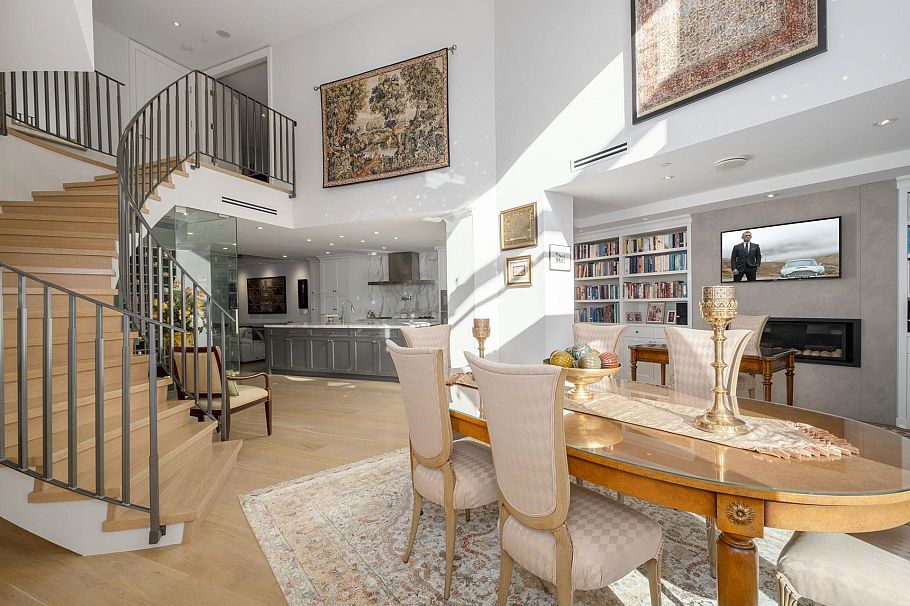 1258 Richards Street Vancouver, BC - 1