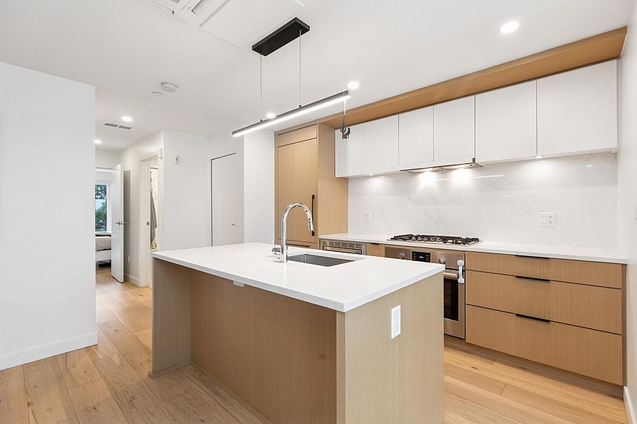 106 649 E 3rd Street North Vancouver, BC - 4