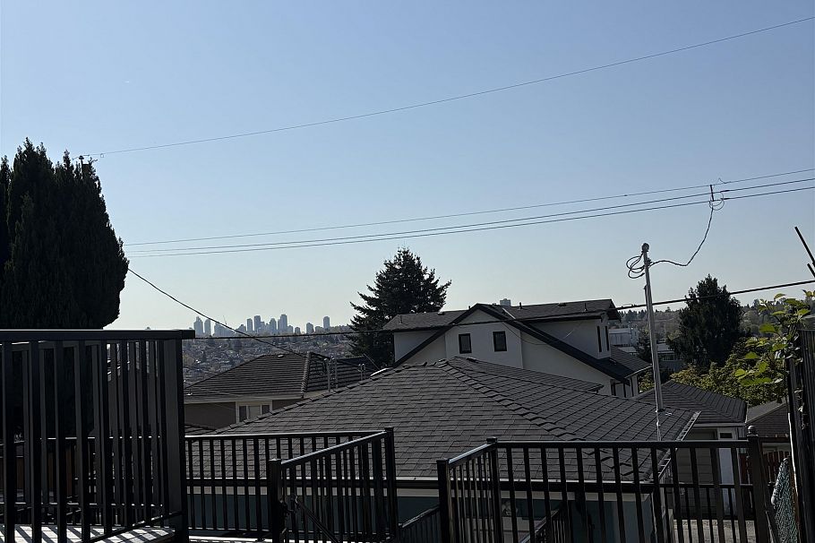 2970 E 7th Avenue Vancouver, BC - 20