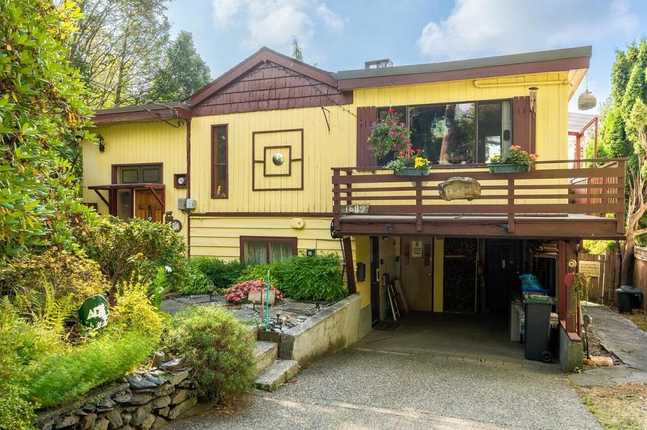 1689 Peters Road North Vancouver, BC - 1