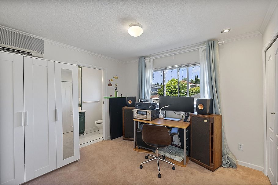 1563 W 59th Avenue Vancouver, BC - 24