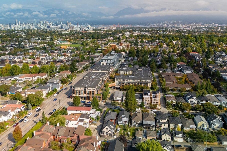 720 E 30th Avenue Vancouver, BC - 39