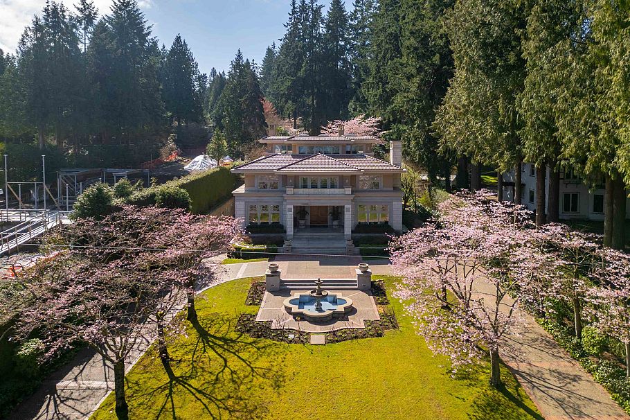 4778 Drummond Drive Vancouver, BC - 1