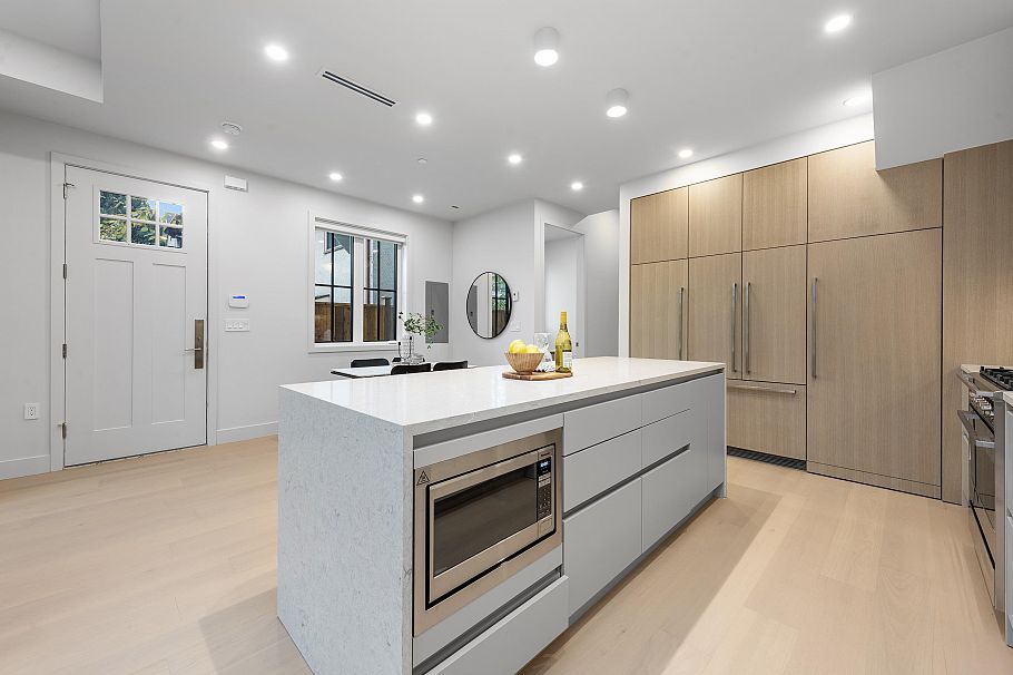 3 2136 E 10 Avenue Vancouver, BC - 11