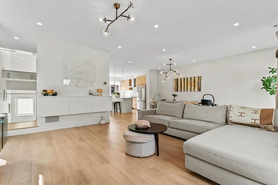 66 3597 Malsum Drive North Vancouver, BC - 3