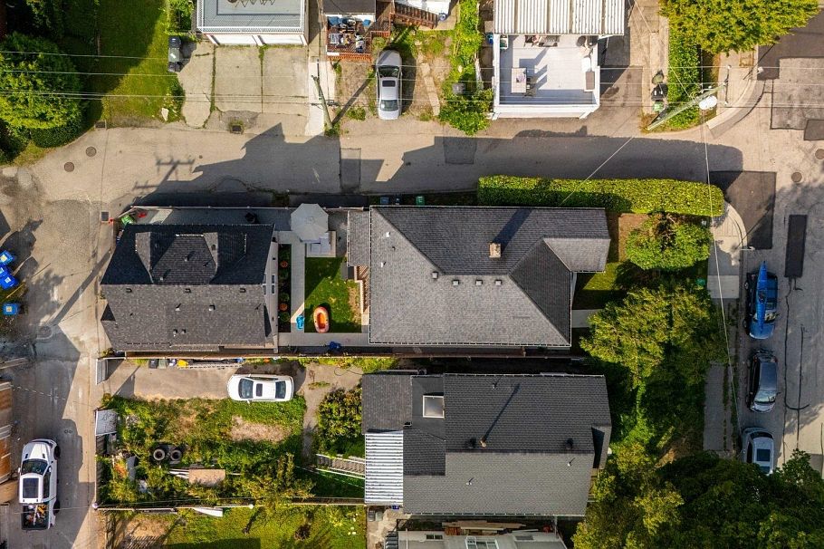 720 E 30th Avenue Vancouver, BC - 36