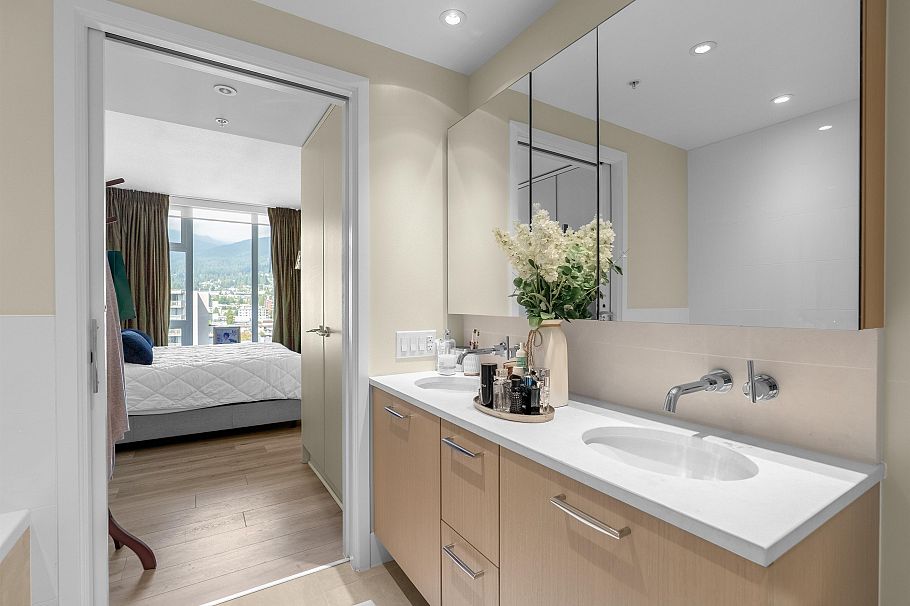 1401 150 W 15th Street North Vancouver, BC - 17