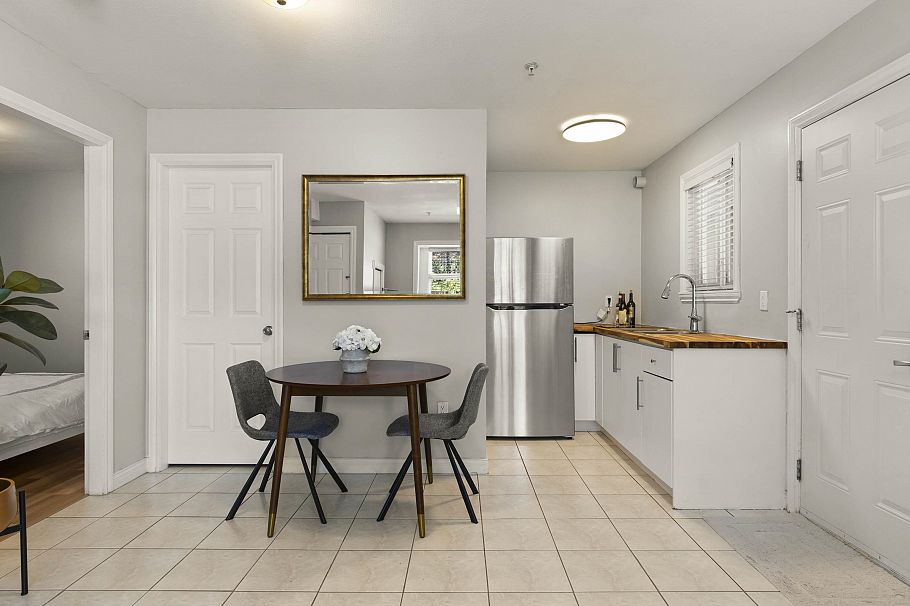 1336 E 16th Avenue Vancouver, BC - 28