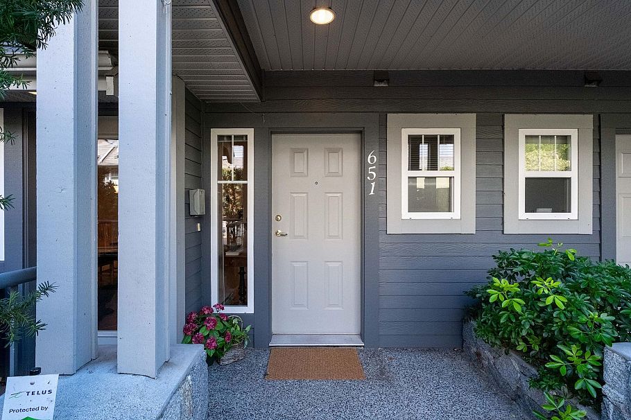 651 St. Andrews Avenue North Vancouver, BC - 27