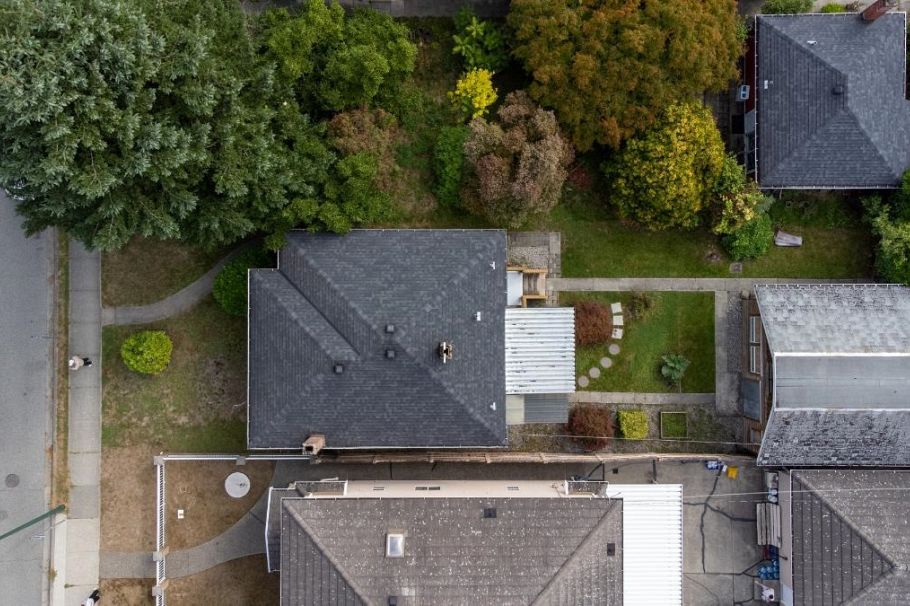 1260 E 33rd Avenue Vancouver, BC - 30