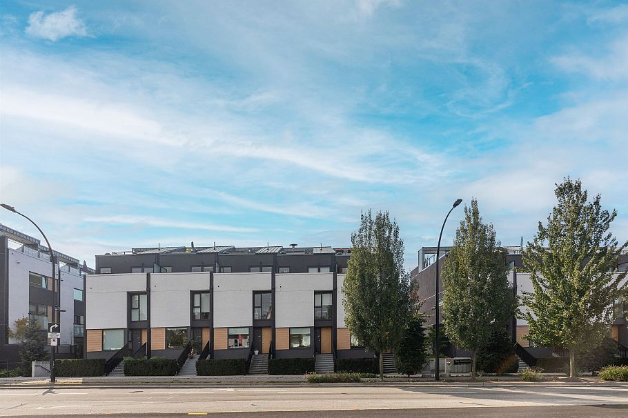 106 649 E 3rd Street North Vancouver, BC - 31