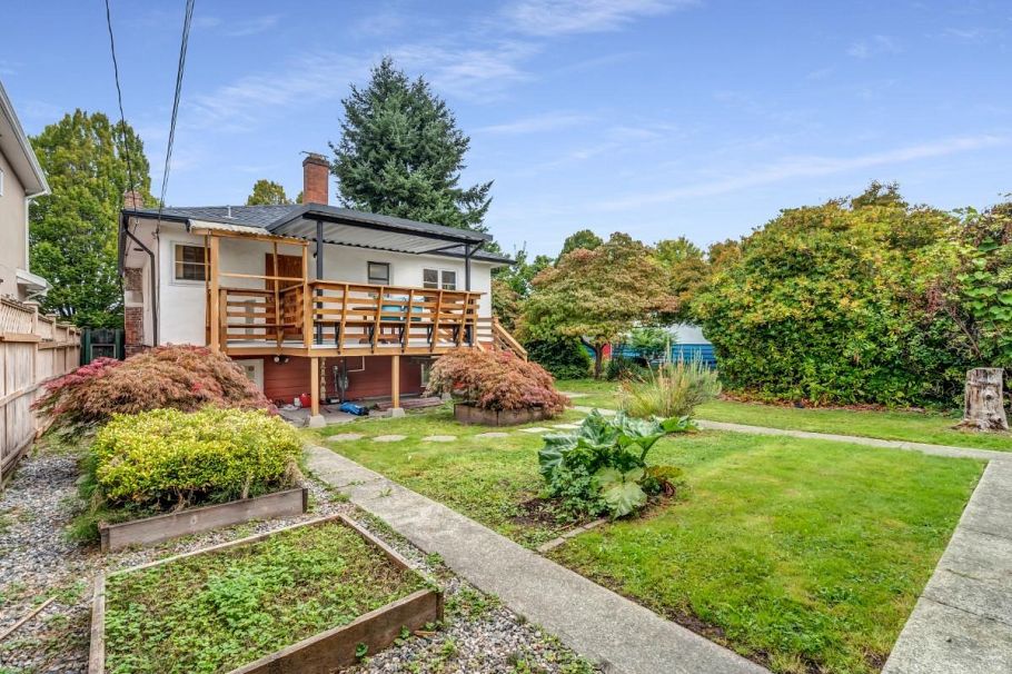 1260 E 33rd Avenue Vancouver, BC - 31