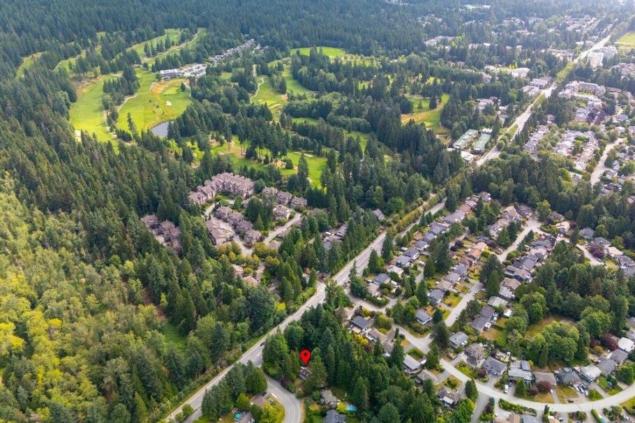 3095 Plymouth Drive North Vancouver, BC - 17