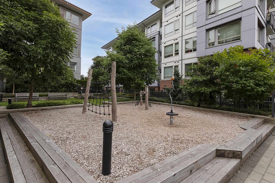 110 2663 Library Lane North Vancouver, BC - 24