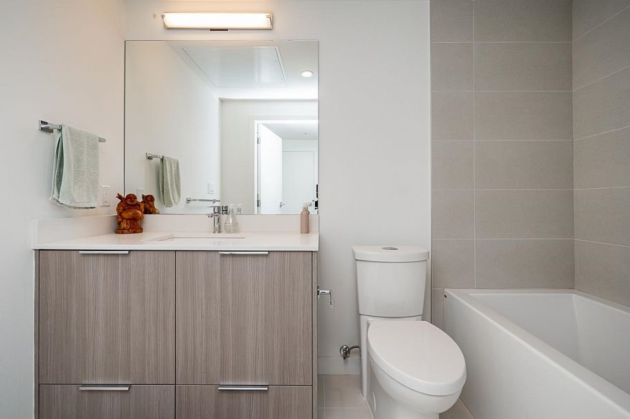 407 1401 Hunter Street North Vancouver, BC - 21