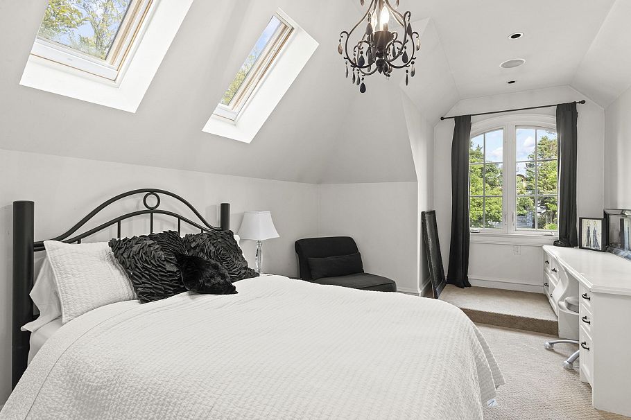 5559 Alma Street Vancouver, BC - 23