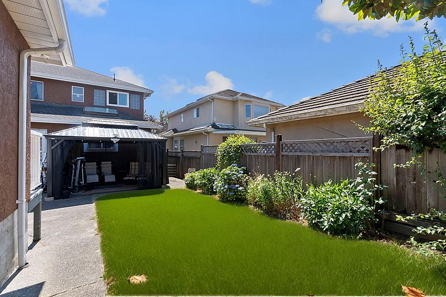 1563 W 59th Avenue Vancouver, BC - 39