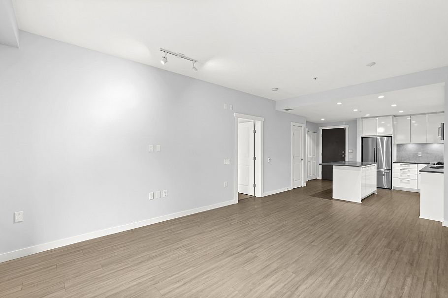 110 2663 Library Lane North Vancouver, BC - 10