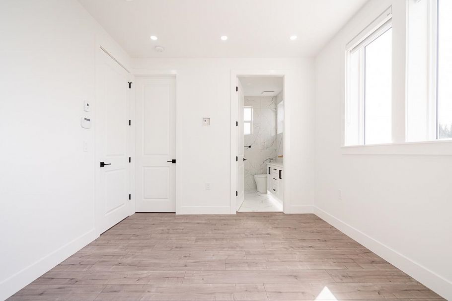 2970 E 7th Avenue Vancouver, BC - 12