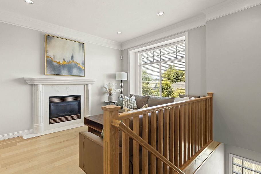 1336 E 16th Avenue Vancouver, BC - 2