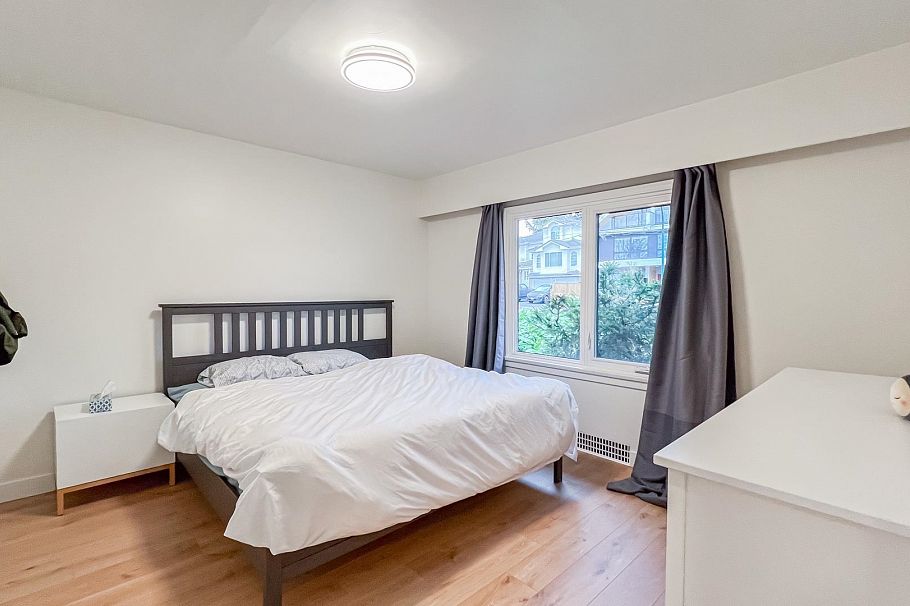 1165 E 26th Avenue Vancouver, BC - 9