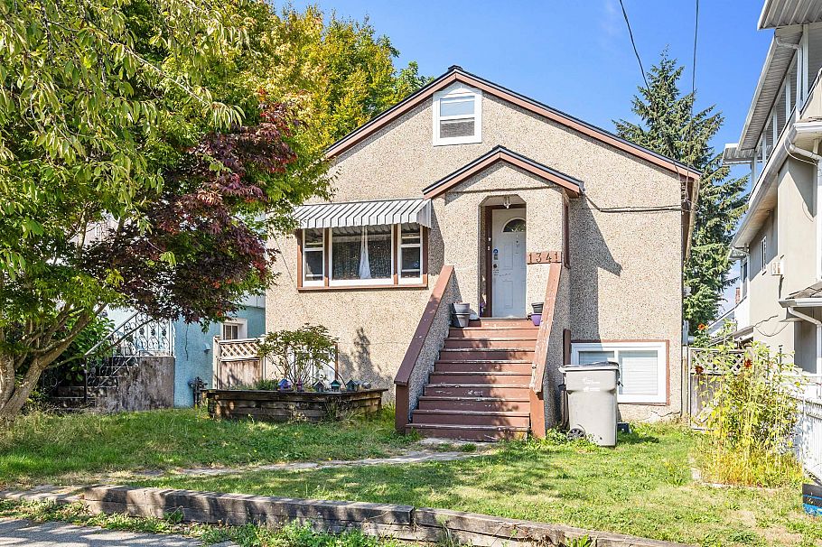 1341 E 29th Avenue Vancouver, BC - 1