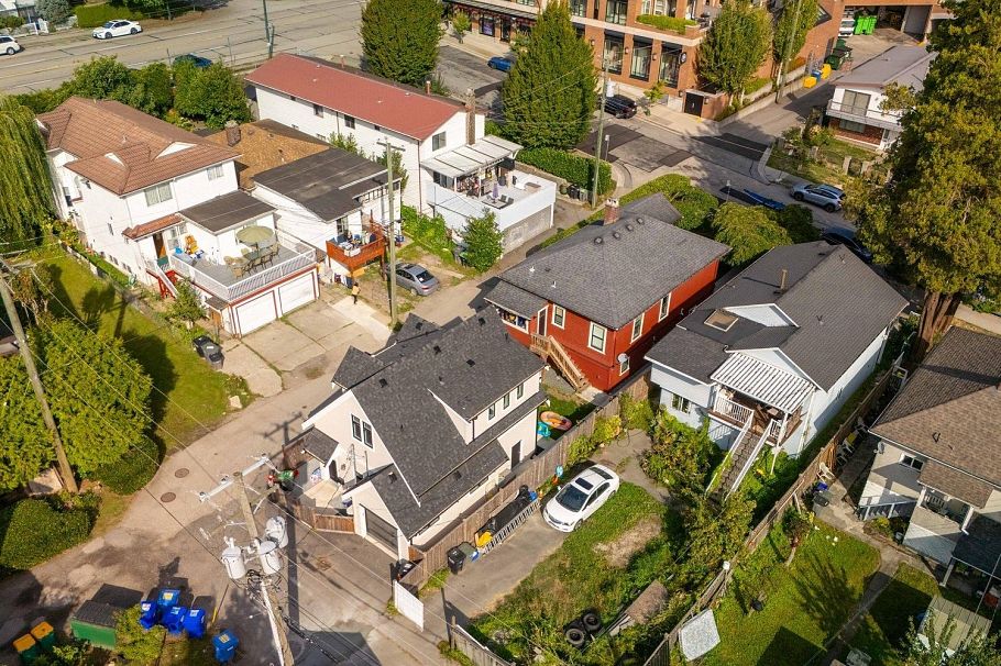 720 E 30th Avenue Vancouver, BC - 37