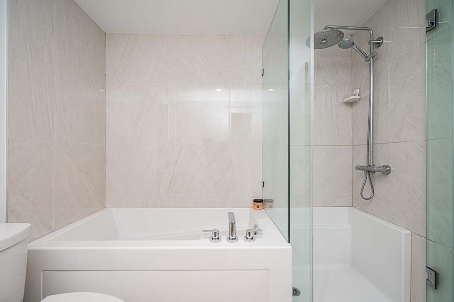 407 1401 Hunter Street North Vancouver, BC - 20