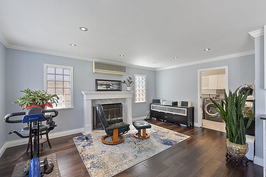 1563 W 59th Avenue Vancouver, BC - 8