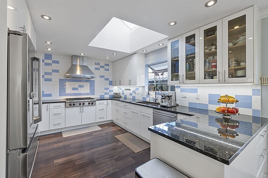 1563 W 59th Avenue Vancouver, BC - 14