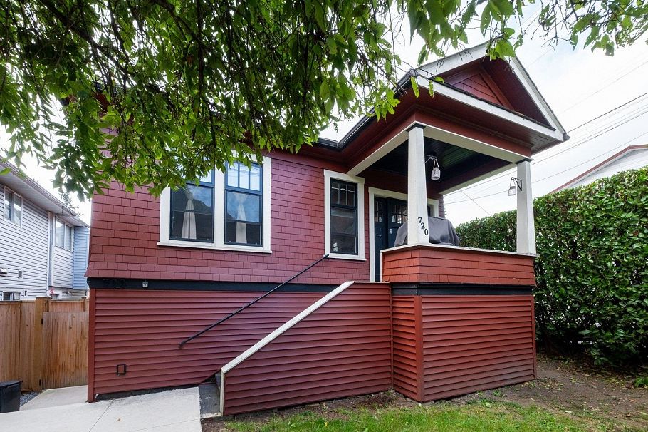 720 E 30th Avenue Vancouver, BC - 18