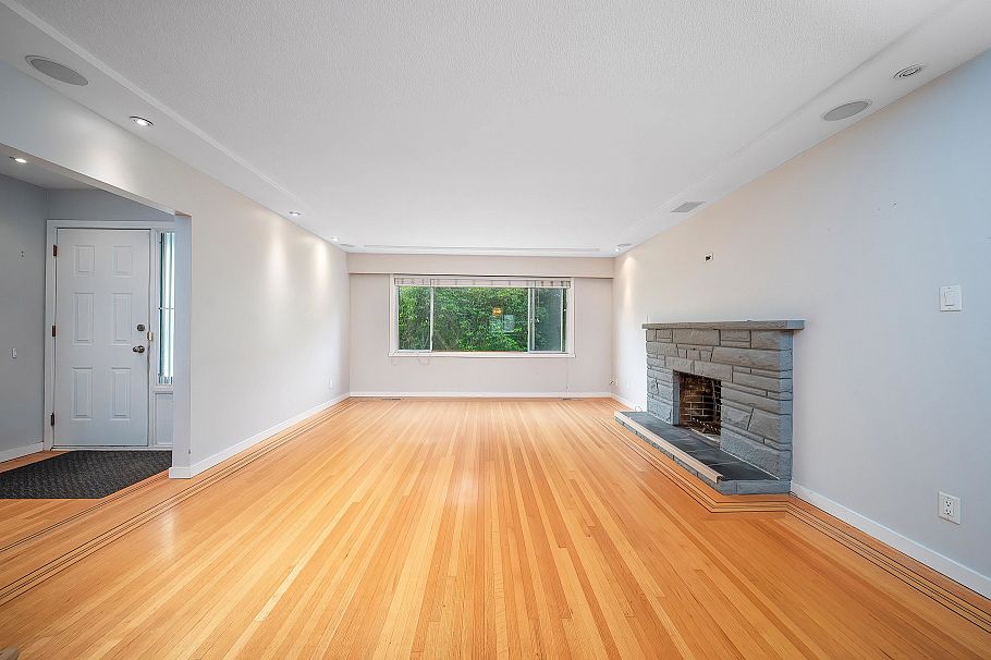 3063 Rosemont Drive Vancouver, BC - 5