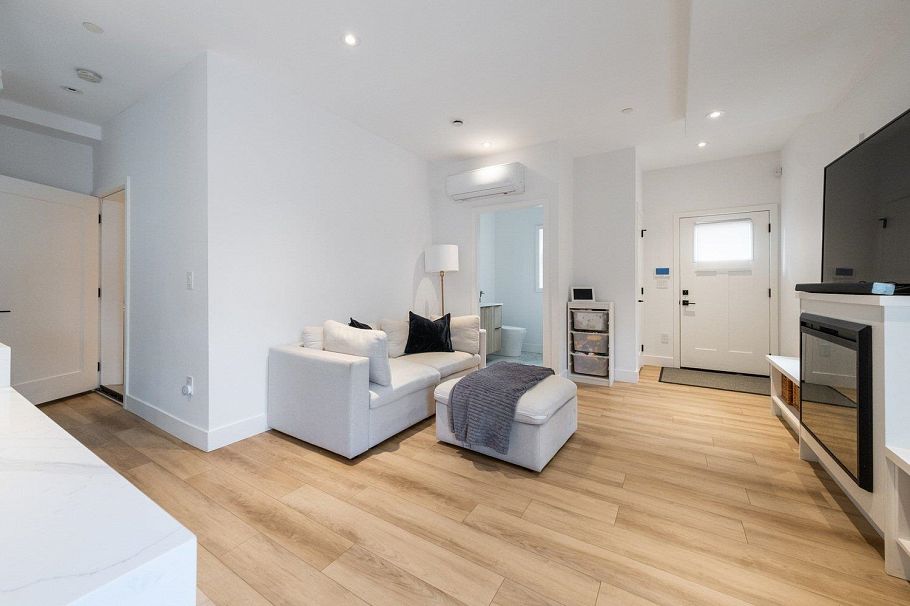 720 E 30th Avenue Vancouver, BC - 6