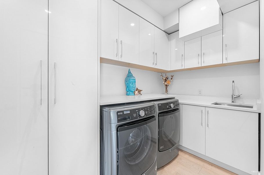 919 E 4th Street North Vancouver, BC - 19