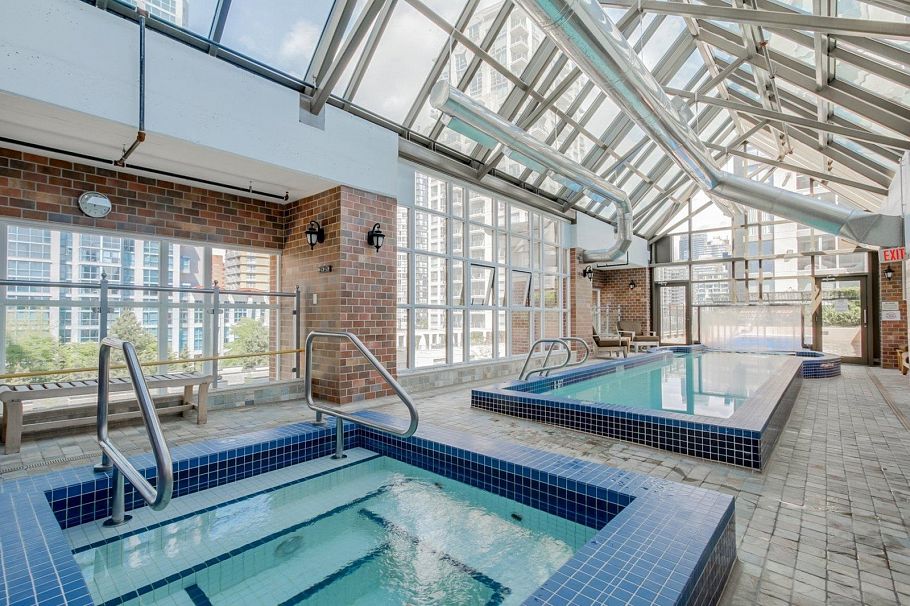 1258 Richards Street Vancouver, BC - 31