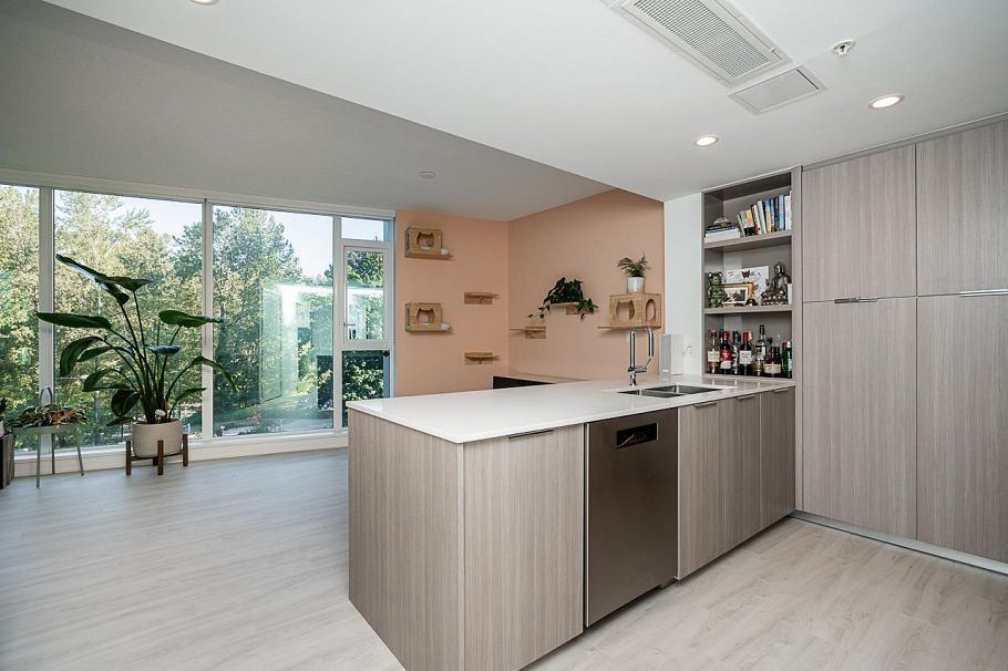 407 1401 Hunter Street North Vancouver, BC - 3