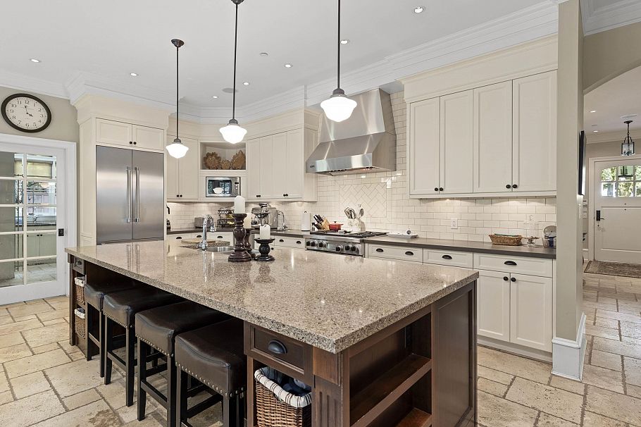 5559 Alma Street Vancouver, BC - 11