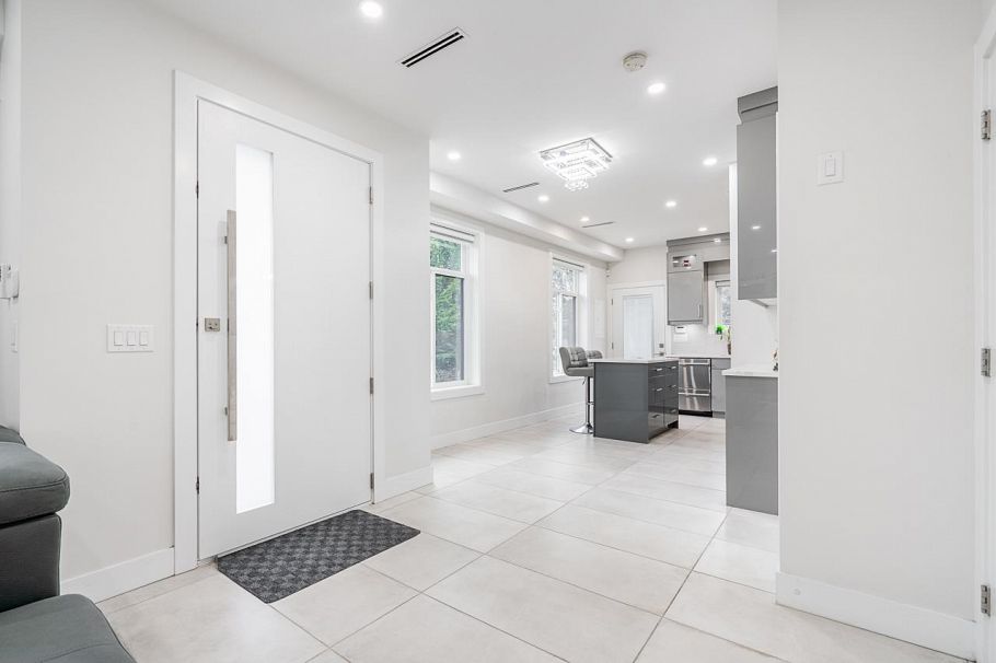 6370 Ross Street Vancouver, BC - 5