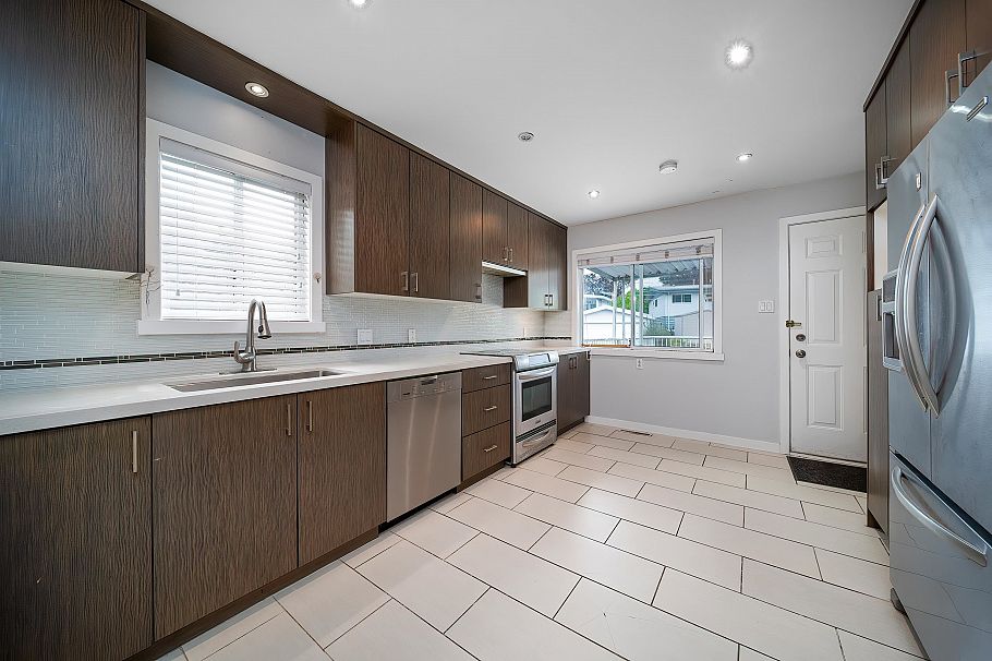 3063 Rosemont Drive Vancouver, BC - 11