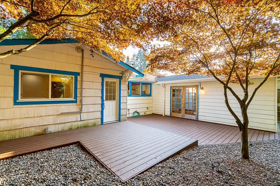 3084 Paisley Road North Vancouver, BC - 30