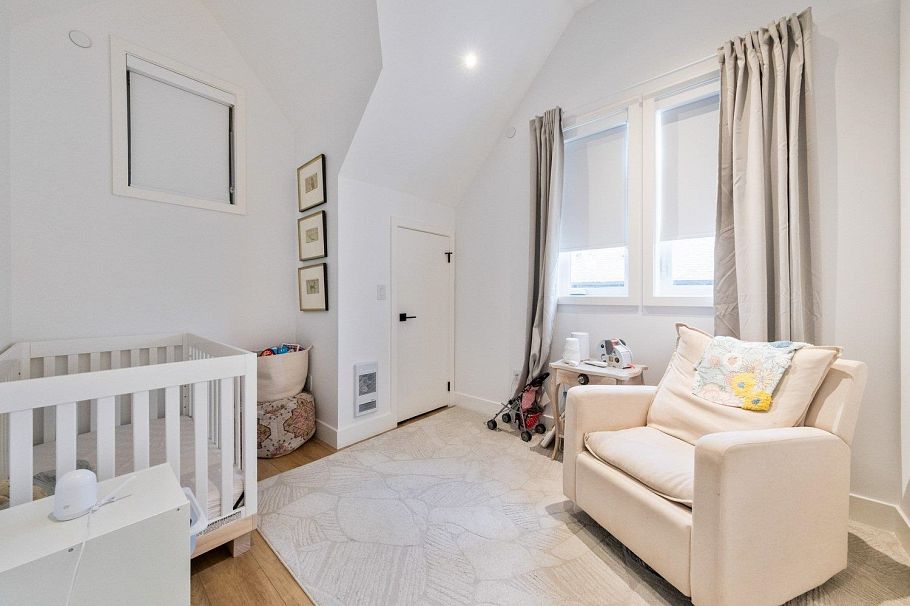 720 E 30th Avenue Vancouver, BC - 9