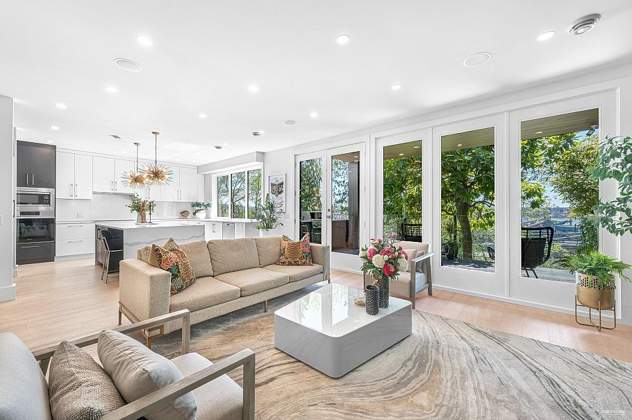 919 E 4th Street North Vancouver, BC - 6