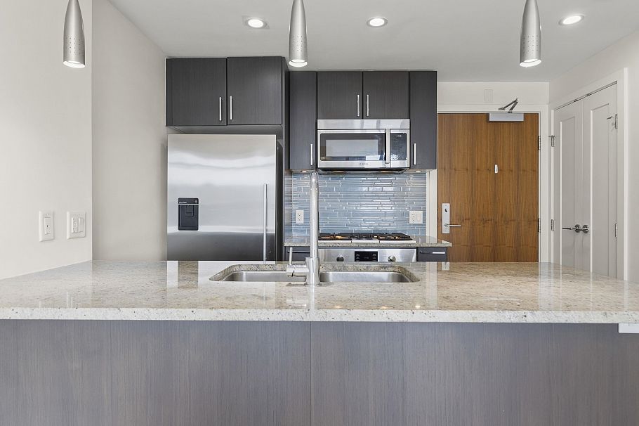 608 38 W 1st Avenue Vancouver, BC - 16