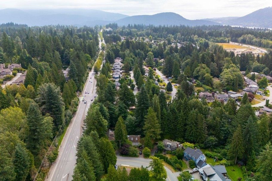 3095 Plymouth Drive North Vancouver, BC - 21