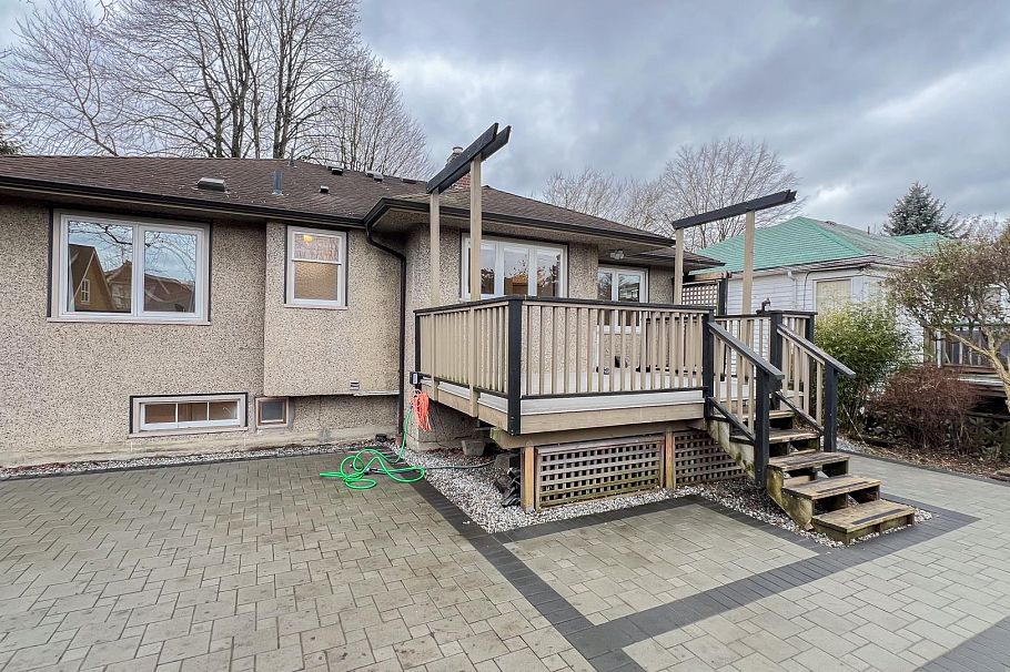 1165 E 26th Avenue Vancouver, BC - 16