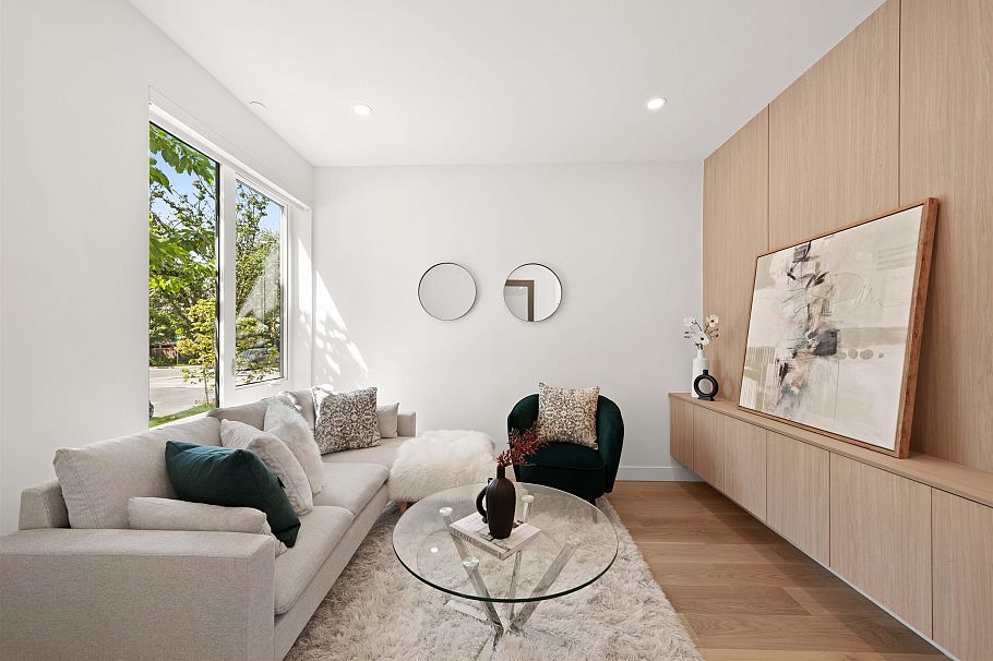 2412 Victoria Drive Vancouver, BC - 1