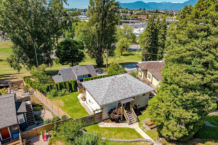 3217 Matapan Crescent Vancouver, BC - 39