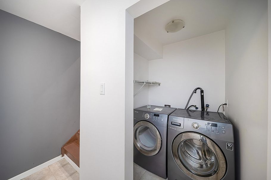 3063 Rosemont Drive Vancouver, BC - 20