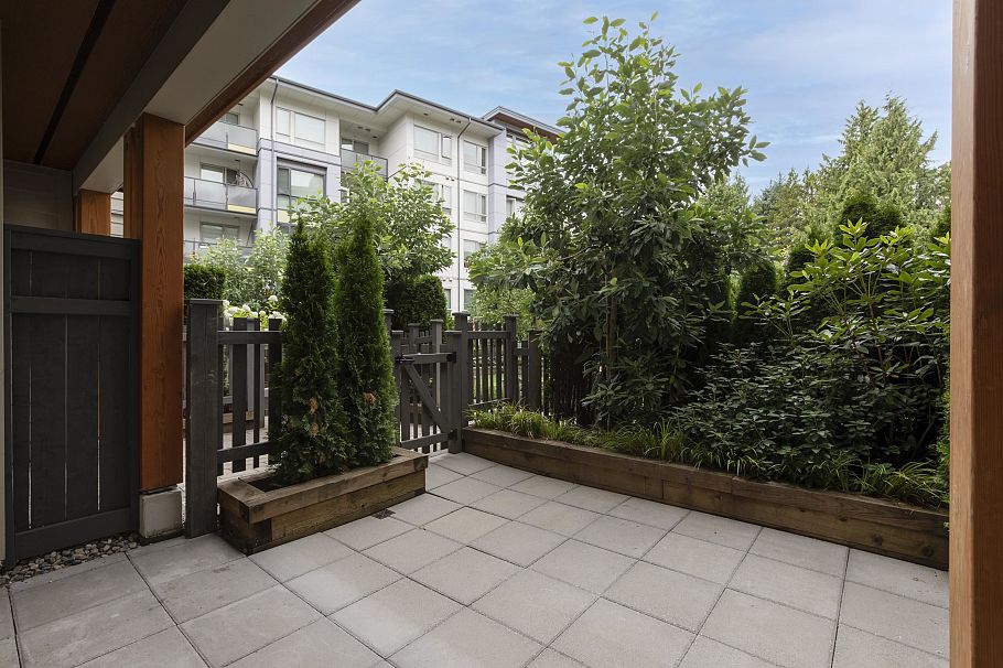 110 2663 Library Lane North Vancouver, BC - 21