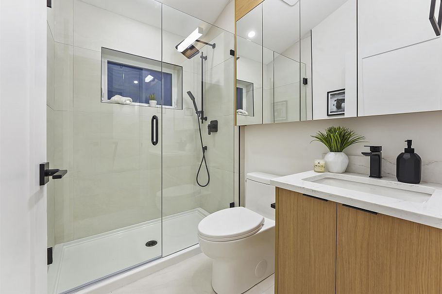 1 1322 E 13th Avenue Vancouver, BC - 26